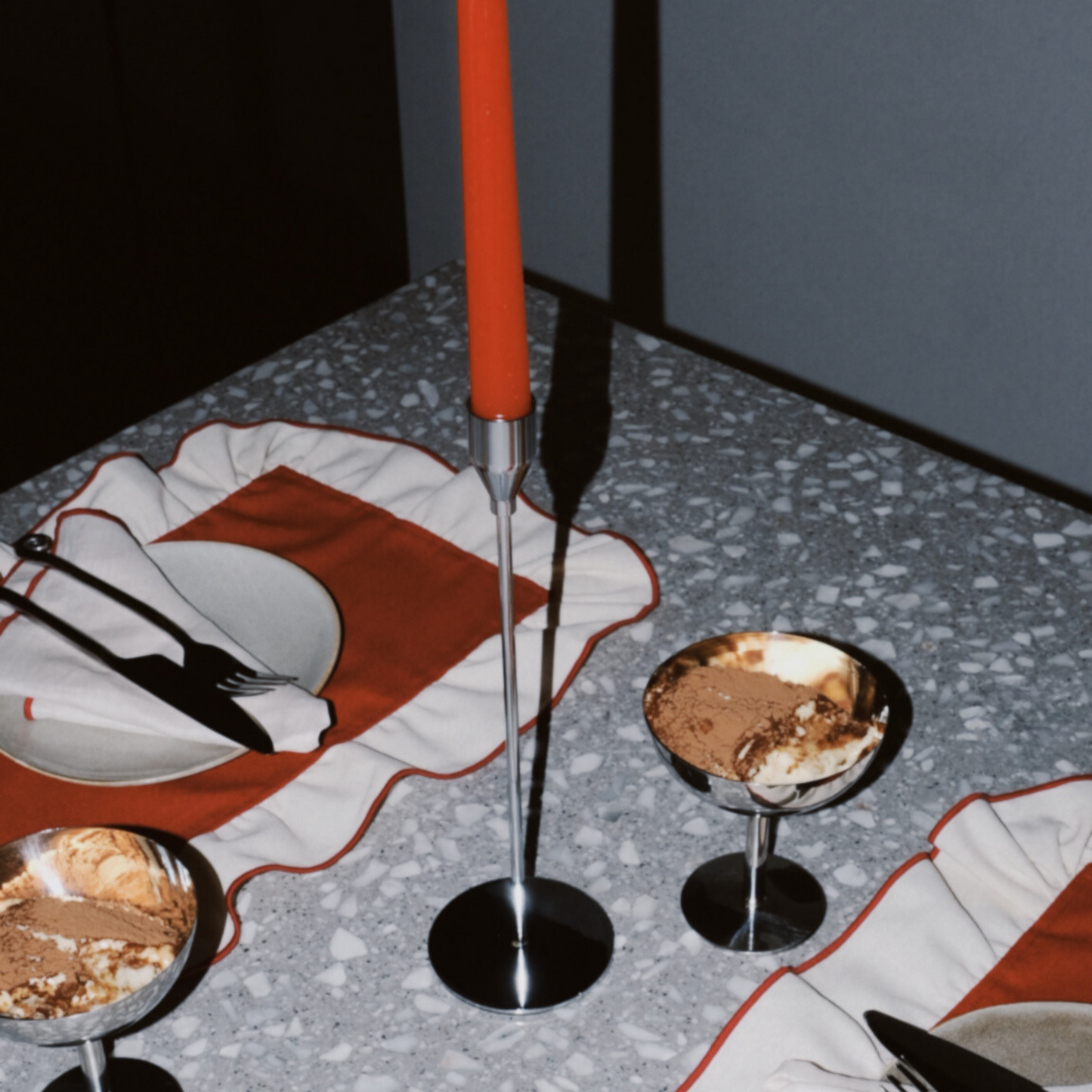 ruffled placemat red & cream - set of 2