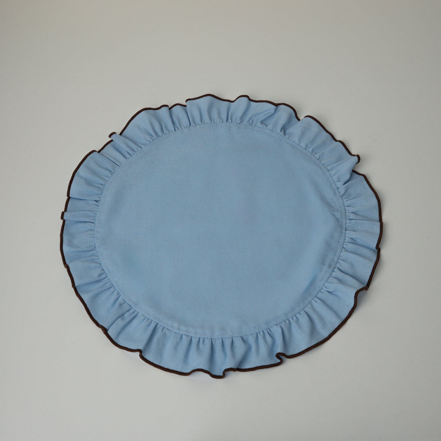 round ruffled placemat clear sky - set of 2