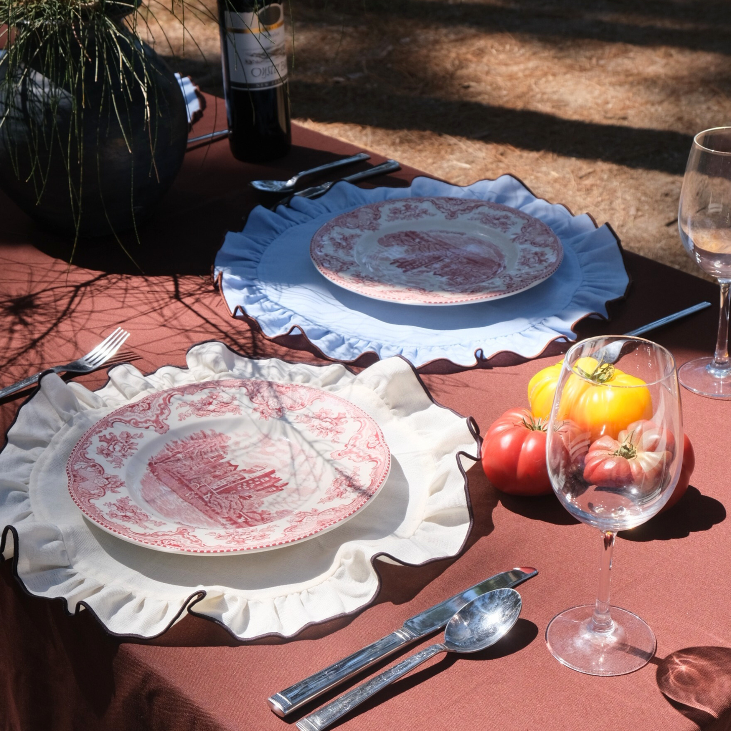round ruffled placemat ivory - set of 2